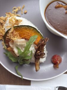 comodo cafeのランチカレー