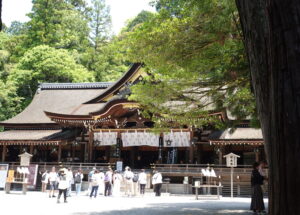 大神神社の拝殿