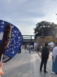 みたま祭りのキッチンカーで冷凍チョコバナナ購入。