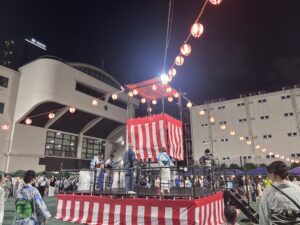 偶然見つけた上野地区盆踊り大会の櫓