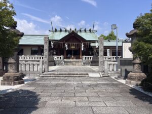 石浜神社さんの参道と拝殿